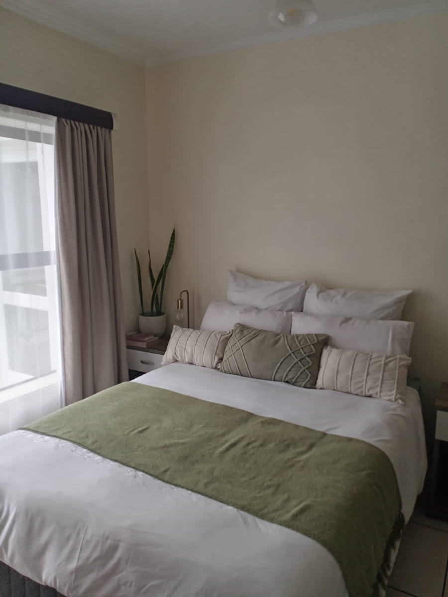 To Let 1 Bedroom Property for Rent in De Velde Western Cape